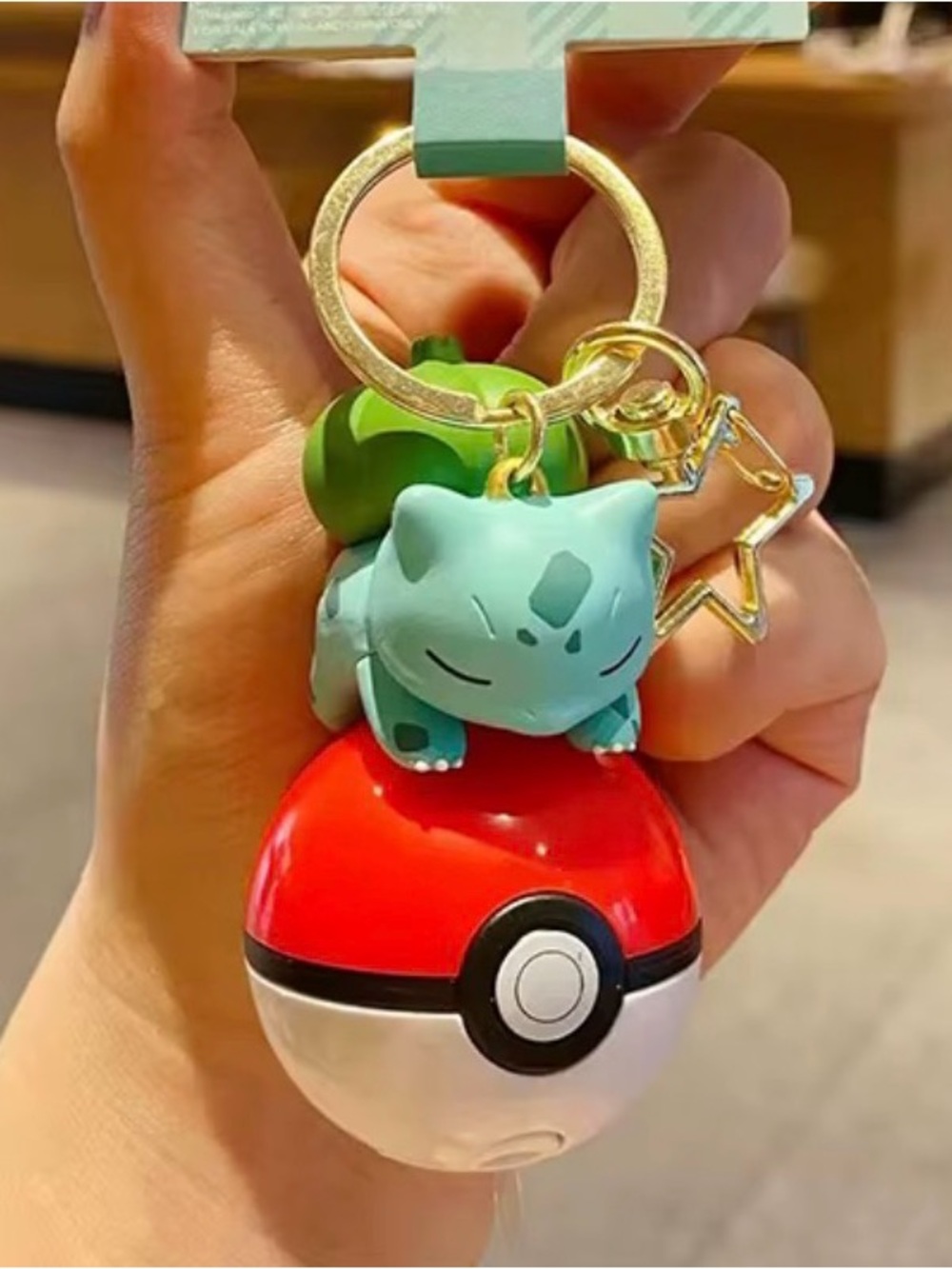 Bulbasaur Luminous Poké Ball Keychain - Green and Red Charm